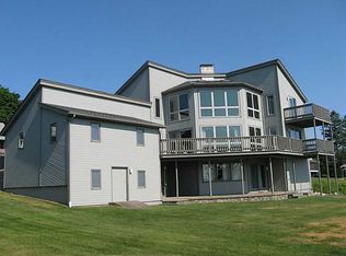 21 Summit Ave, Narragansett, RI 02882