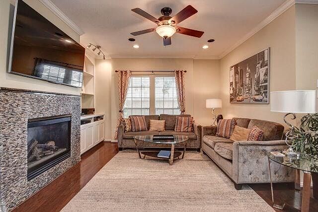 1st image of 6107 Stoney Brook Dr