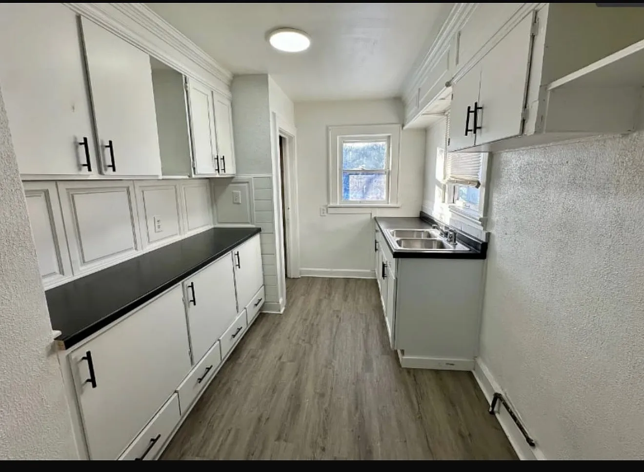 2 bed, $1,000 — Photo 4