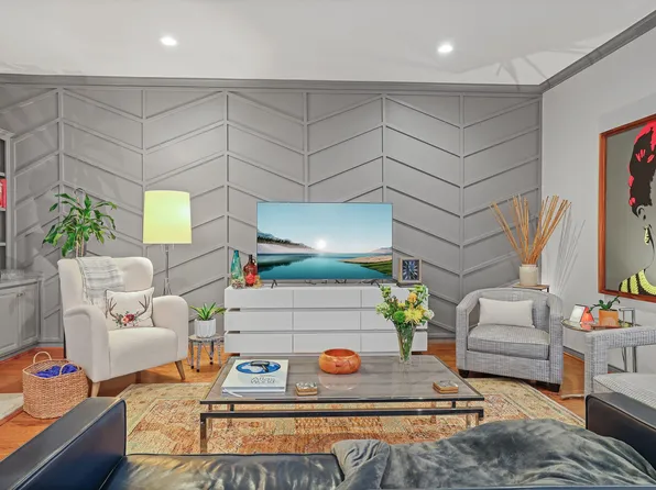 7155 Elm Creek Ln, Dallas, TX 75252