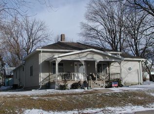 403 W Cooke St, Mount Pulaski, IL 62548