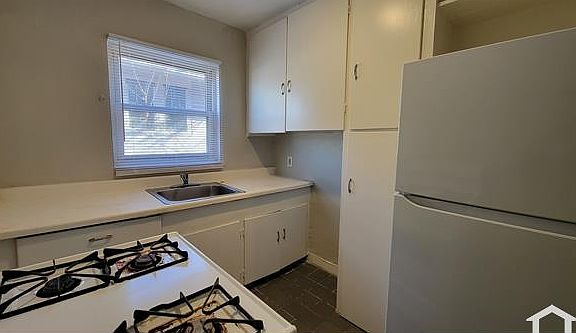 4th image of 922 Wheatley Ave