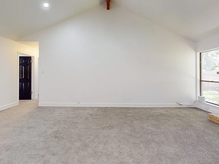 318 Renee Dr — Photo 29