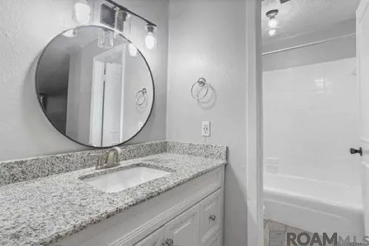 3 bed, 1250 sqft, $1,550 — Photo 4