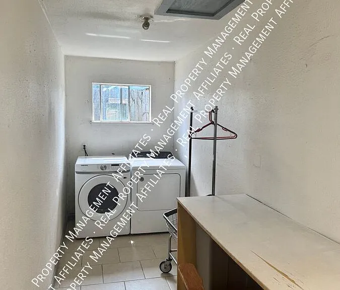 1001 Spooner St #D — Photo 8