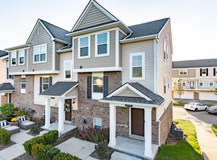 4584 Bradley Cir, Troy, MI