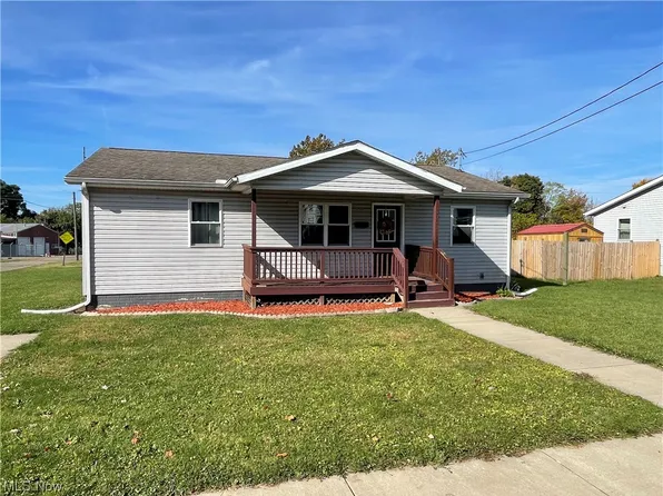 303 N 15th St, Coshocton, OH 43812