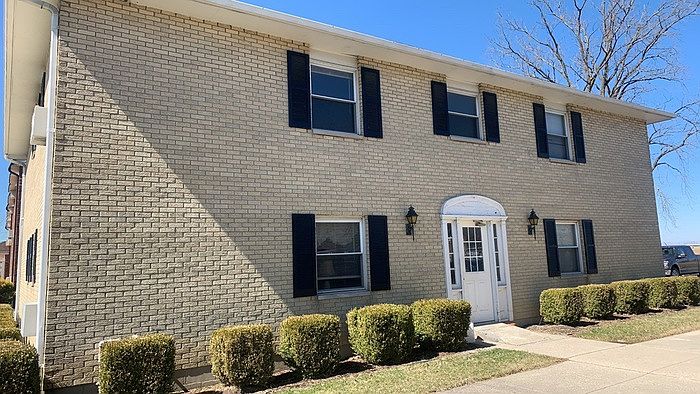 1st image of 111 Imperial Ct #4