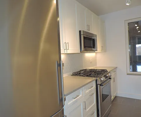 Rented by essential NEW YORK Real Estate | media 27