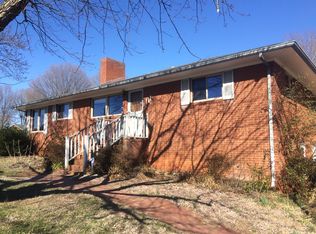 111 Robbins Rd, Winston Salem, NC 27107