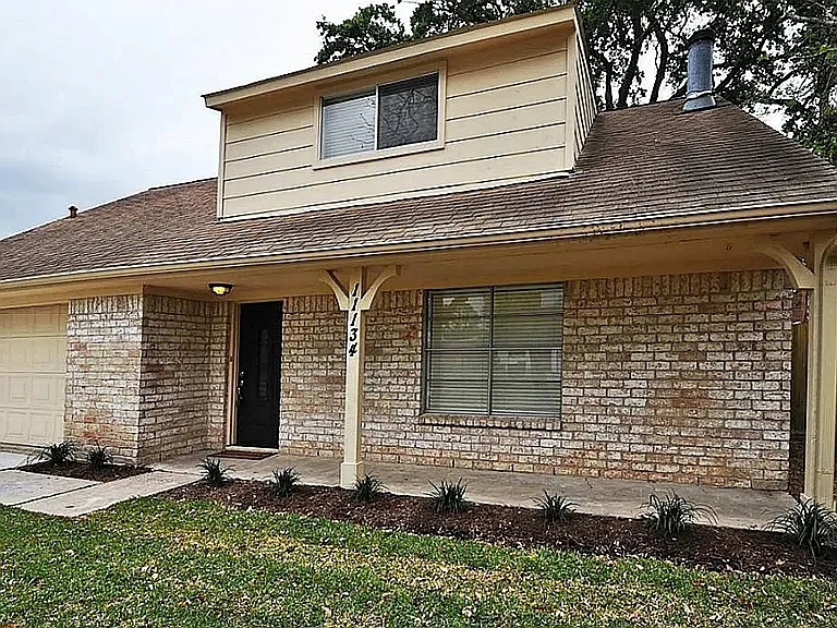 4 bed, 2626 sqft, $2,295 — Photo 1