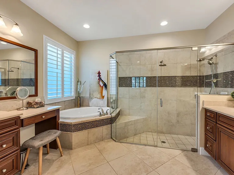 7810 Martino Cir — Photo 19