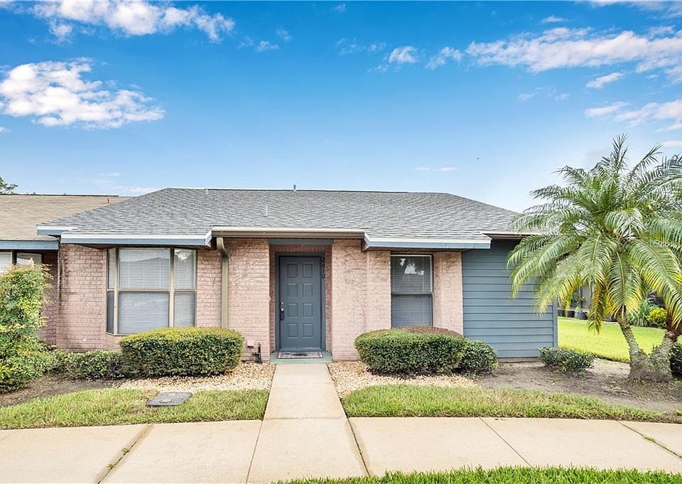 1st image of 2610 King Oak Cir