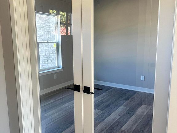 3rd image of 26629 Parkside Dr