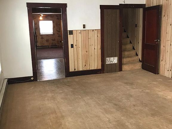 Living Room view to 2nd floor