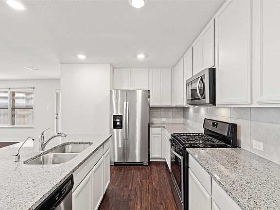 2nd image of 2721 Tobias Ln