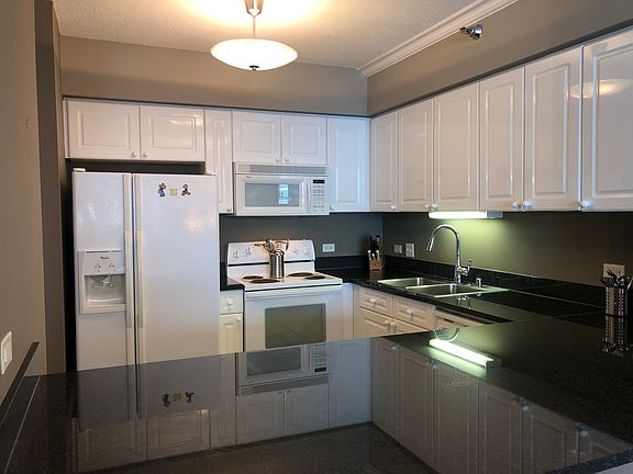 4th image of 512 N McClurg Ct APT 2211