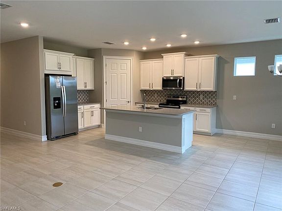 2nd image of 16578 Crescent Beach Way