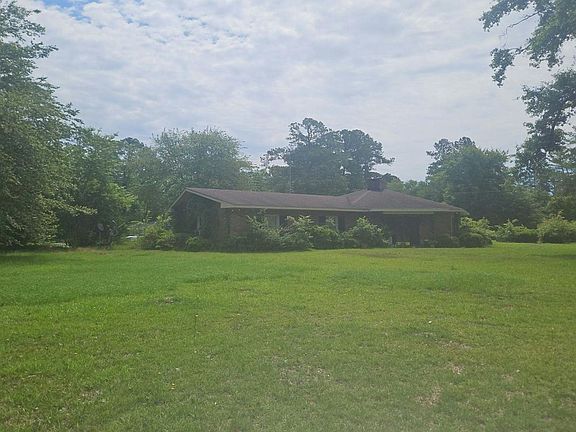 3rd image of 9379 Old Whiteville Rd