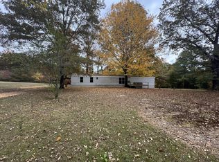 9879 Holloway Ln, Bon Aqua, TN 37025