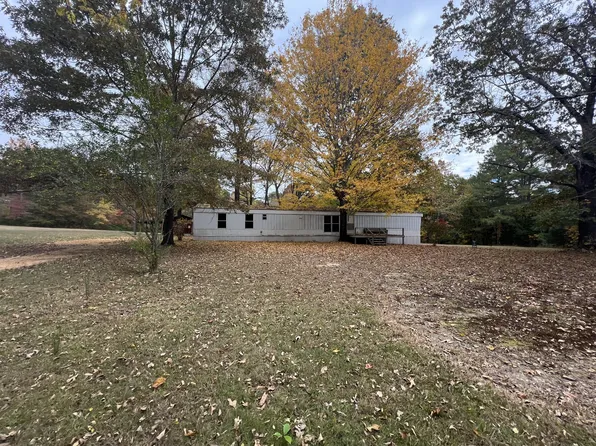 9879 Holloway Ln, Bon Aqua, TN 37025
