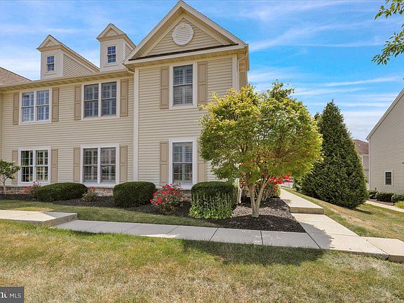 3rd image of 217 Springmont Dr