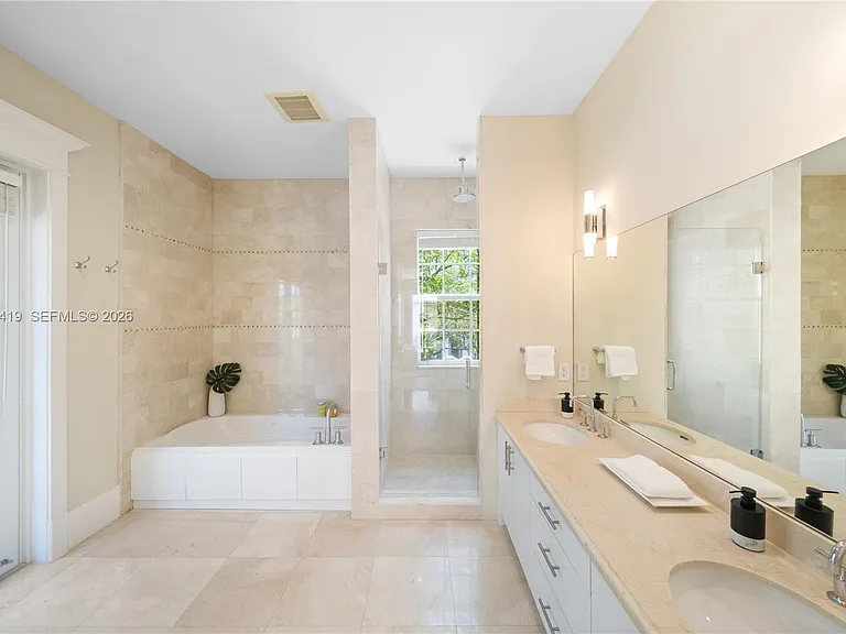 7745 SW 54th Ave — Photo 23
