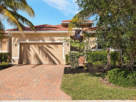 2nd image of 8012 Banyan Breeze WAY