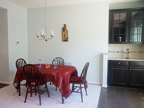 4th image of 1204 Carrick Ct
