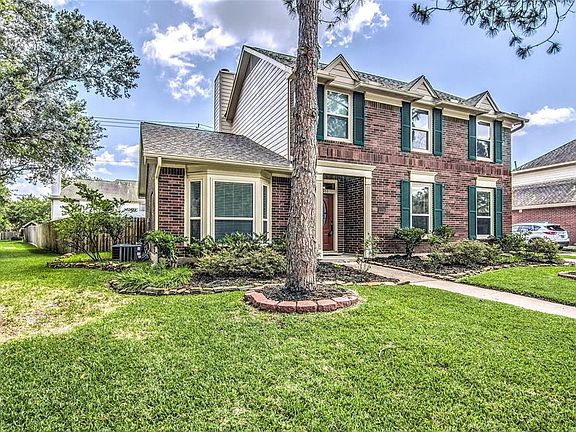 2nd image of 13603 Robin Hill Ct