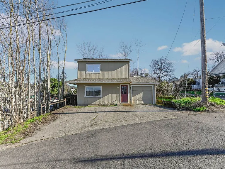 49 Gatewood Ave — Photo 24