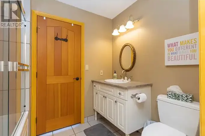 4 bed, 3.0 bath, 2900 sqft, $3,300 — Photo 3
