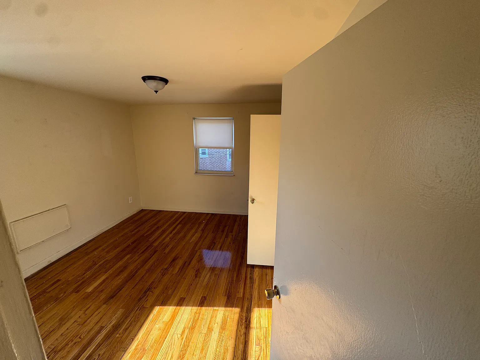 2 bed, 900 sqft, $2,800 — Photo 4