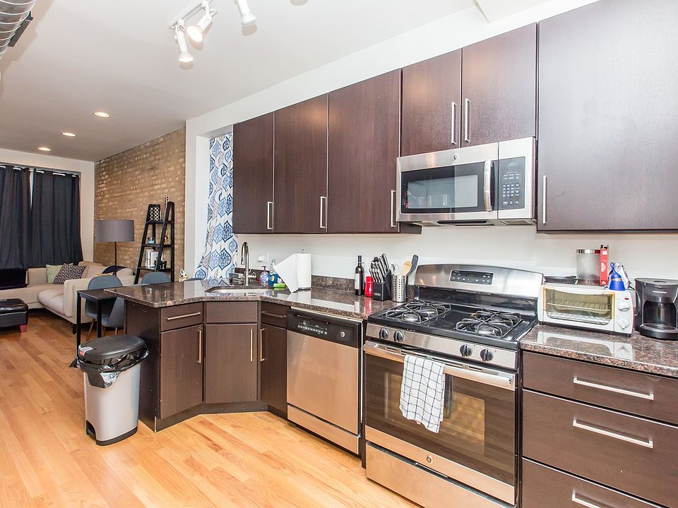 1st image of 1618 N Marshfield Ave #3R