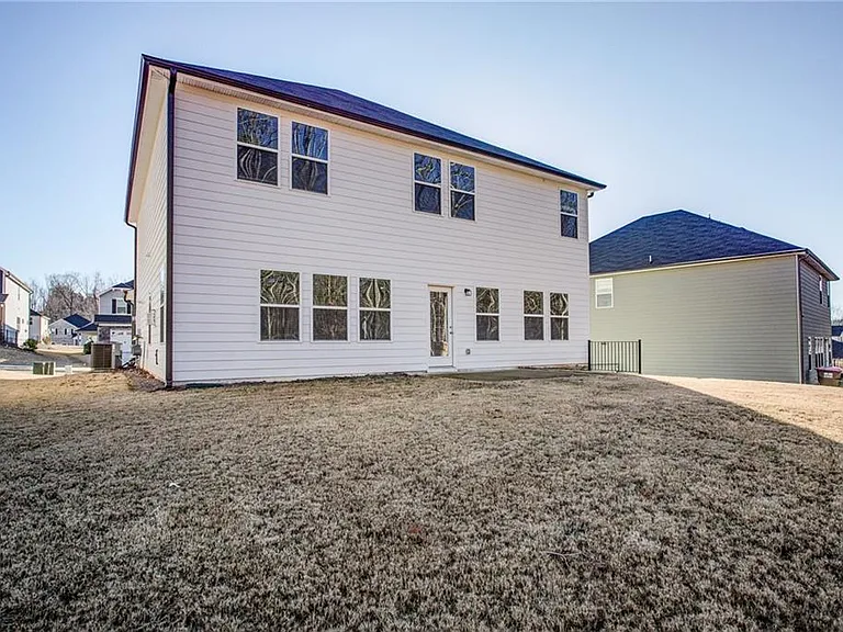 61 Longleaf St — Photo 13