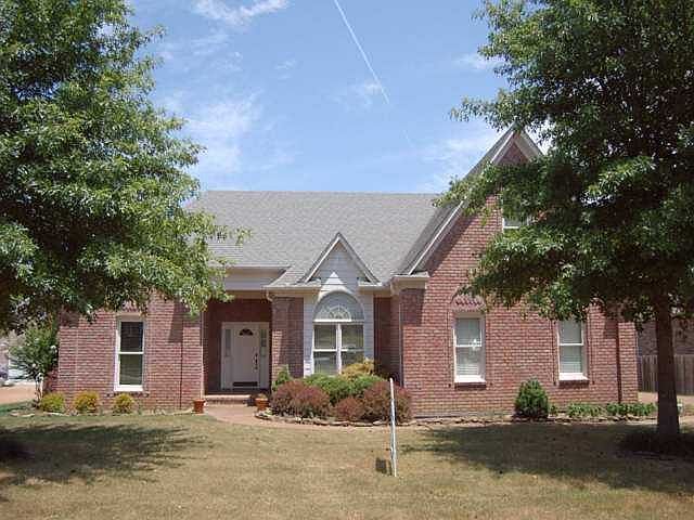 1st image of 638 Alexandria Dr