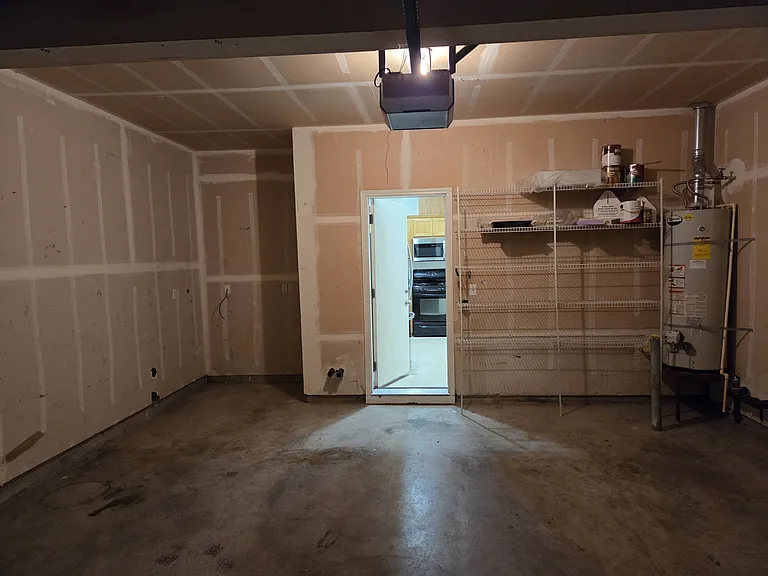1627 Riley Ln — Photo 27