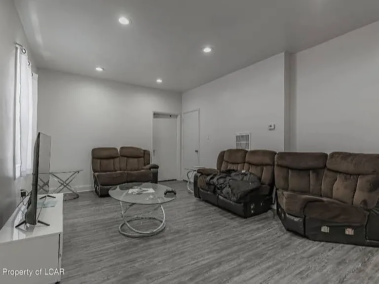 838 S Franklin St #1 — Photo 3