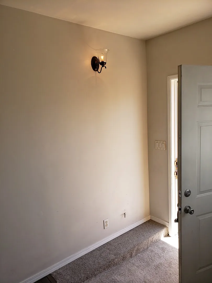 1224 S Proctor St — Photo 3