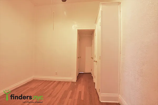 Rented by Clove Realty LLC | media 8