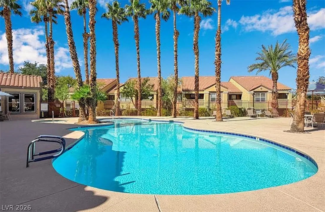2 bed, 2.0 bath, 1089 sqft, $2,100 — Photo 1