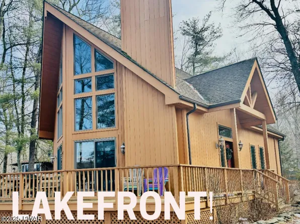 111 Mountain Lake Dr, Dingmans Ferry, PA 18328