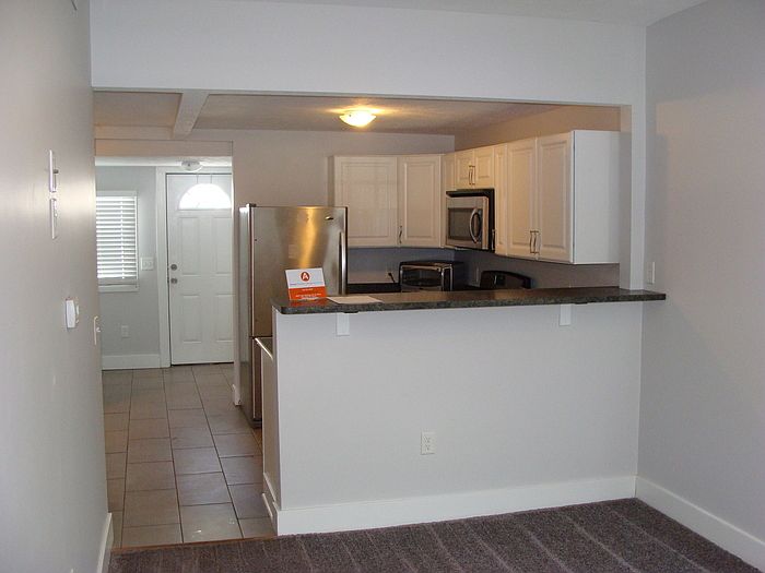 View living room to mudroom