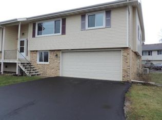 6822 Sandlewood Rd, Woodbury, MN 55125