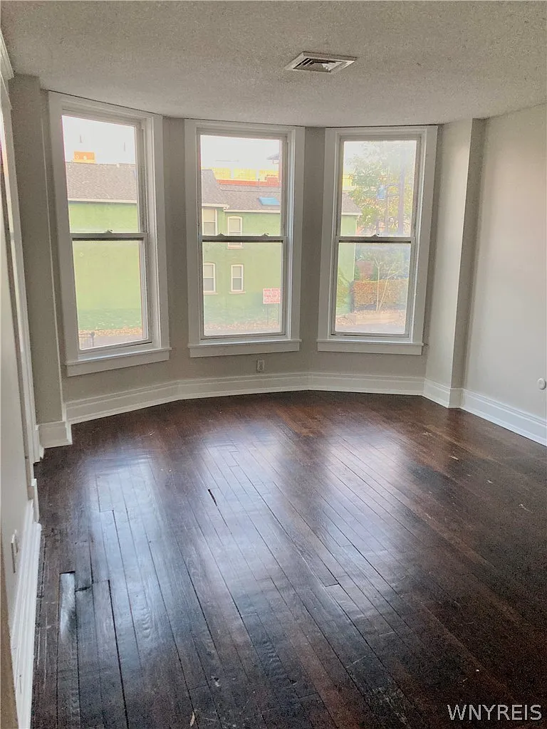 1 bed, 1.0 bath, 626 sqft, $950 — Photo 1