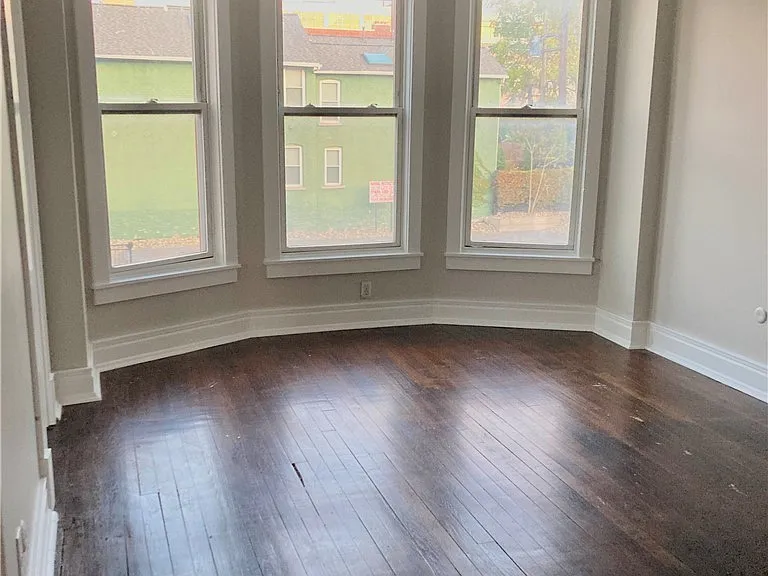 294 S Elmwood Ave #4 — Photo 1