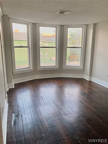 294 S Elmwood Ave #4 Photo 1