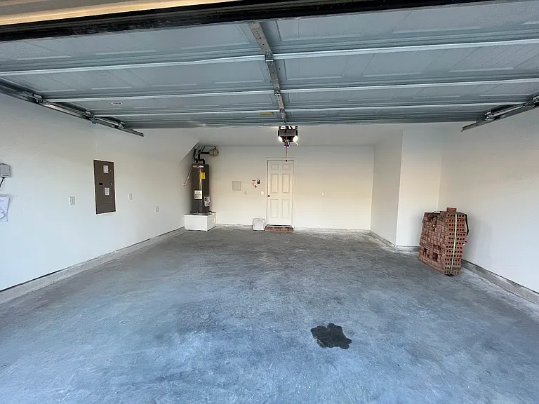 818 Poppy Cove Ln — Photo 18