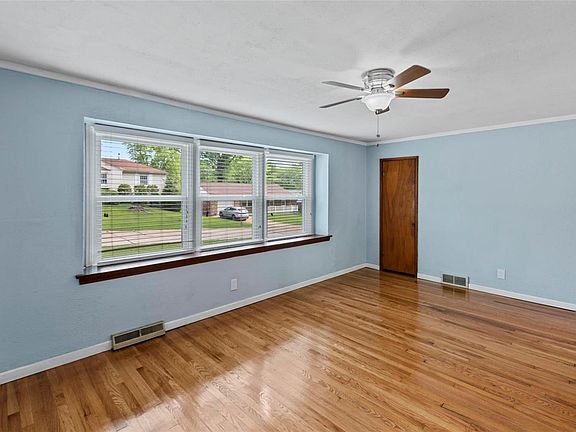 5th image of 9192 Arrow Dr