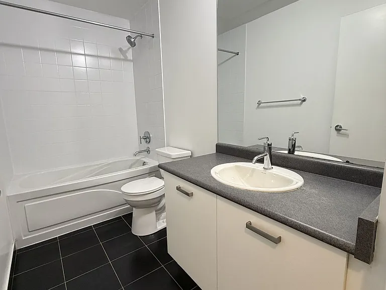 832 Bay St #213 — Photo 7